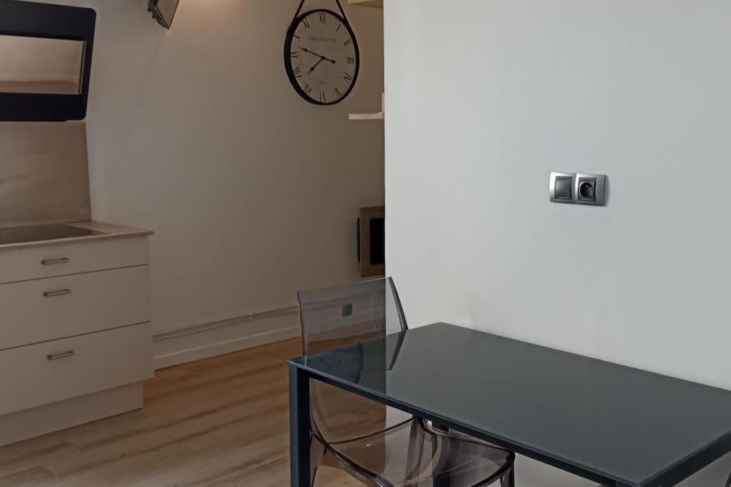 Suresnes : 2 Pieces Cosy Apartman Kültér fotó
